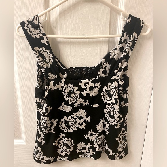 White House Black Market tank top - Picture 2 of 4